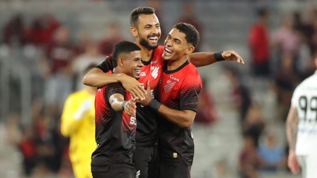 Athletico-PR recebe Operário com aspirantes no Campeonato Paranaense