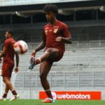 Athletico-PR treina nos aspirantes