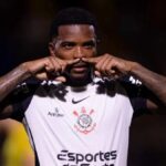Athletico-PR tem conversas iniciais com Cacá, do Corinthians