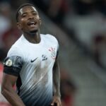 Athletico-PR tem conversas iniciais com Cacá, do Corinthians