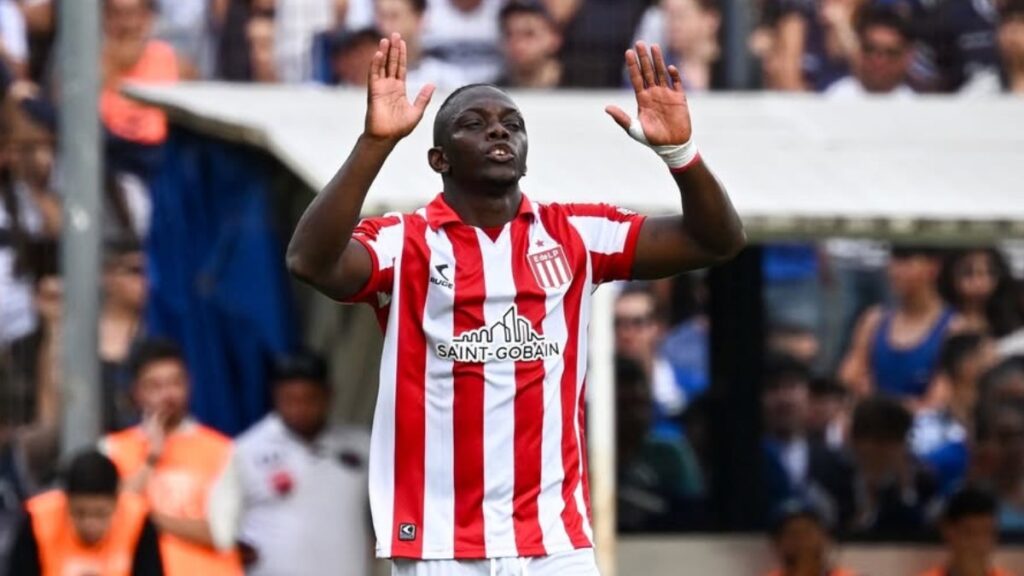 Athletico-PR tem problemas em finalizar com Cetré