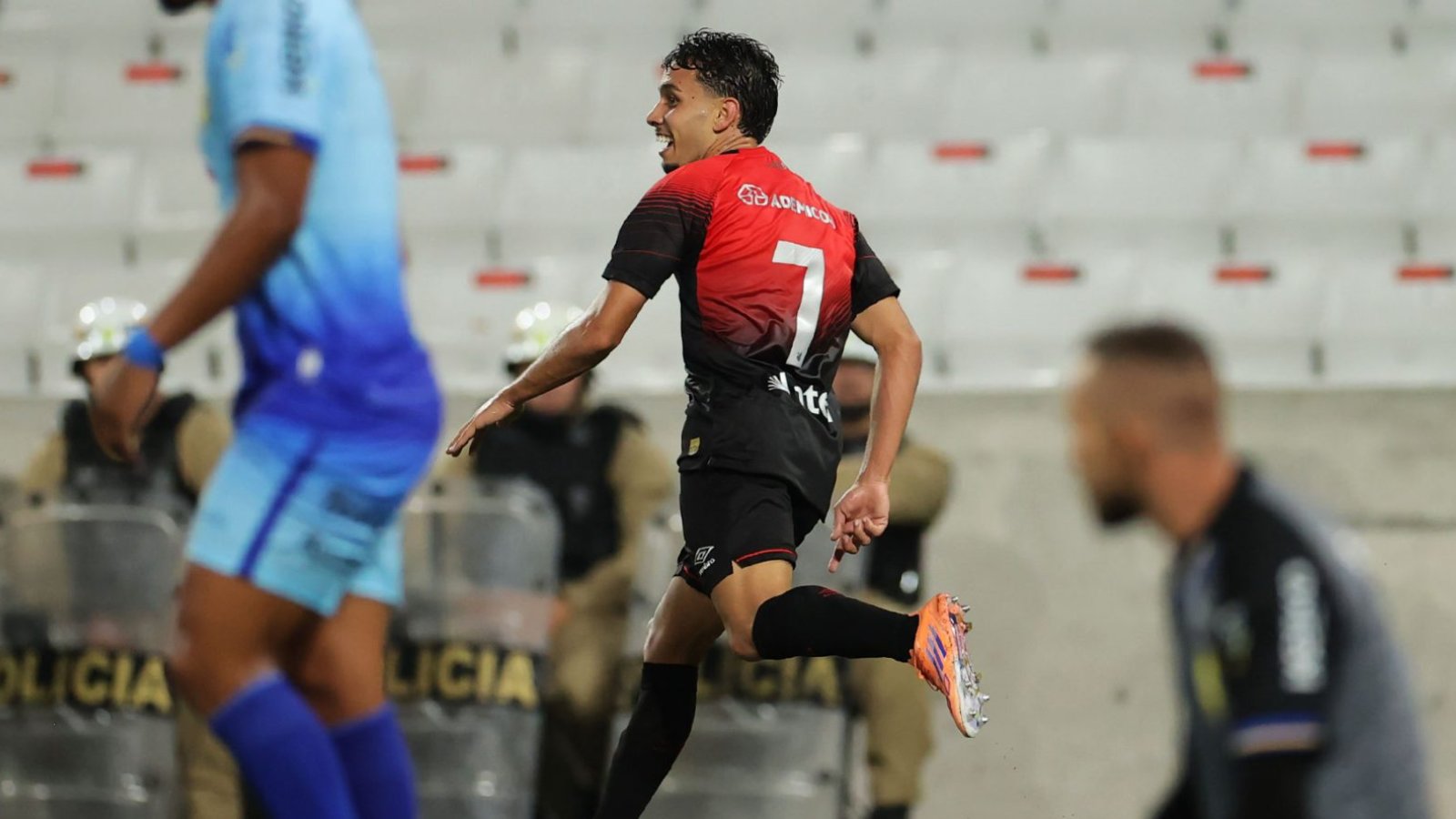 Athletico-PR estreia com vitória sobre o Andraus