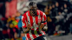 Athletico-PR acerta contratação de Cetré