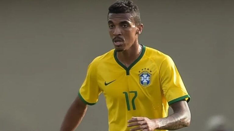 Athletico-PR acerta com volante Luiz Gustavo