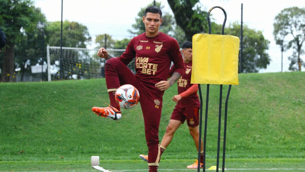 Athletico-PR faz pré-temporada de treinos