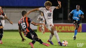 Athletico-PR passa de fase e enfrenta Ceará no mata-mata