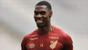 Athletico-PR joga contra Santa Catarina em jogo-treino