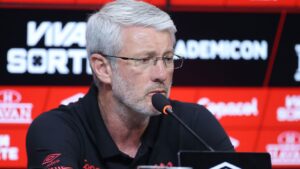 Athletico-PR vence Foz do Iguaçu pelo Paranaense