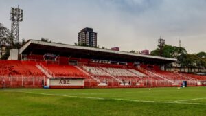 Saiba onde assistir Foz do Iguaçu x Athletico-PR, pelo Paranaense