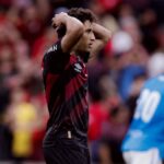 João Cruz perde pênalti em Athletico-PR x Londrina