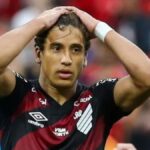 João Cruz perde pênalti em Athletico-PR x Londrina