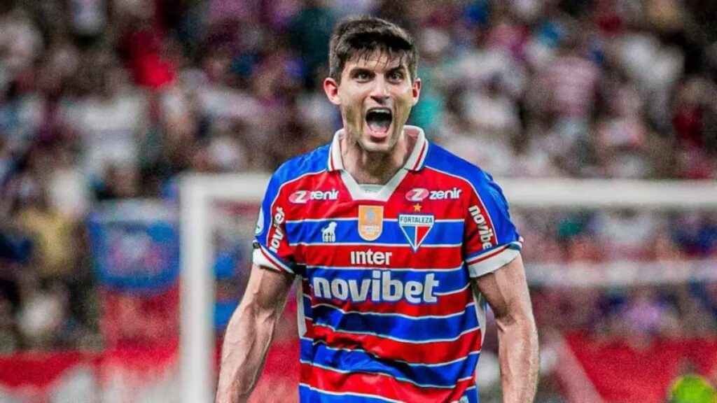 Athletico-PR negocia troca de Mastriani por Kuscevic