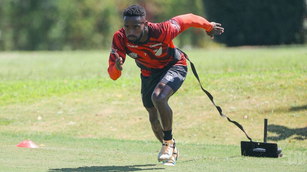 Athletico-PR treina na temporada 2026