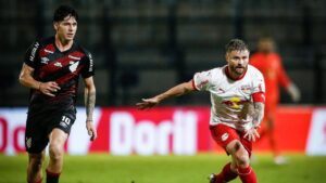 Athletico-PR empata contra RB Bragantino