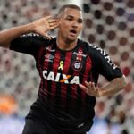 Zé Ivaldo reencontra Athletico-PR pelo Santos