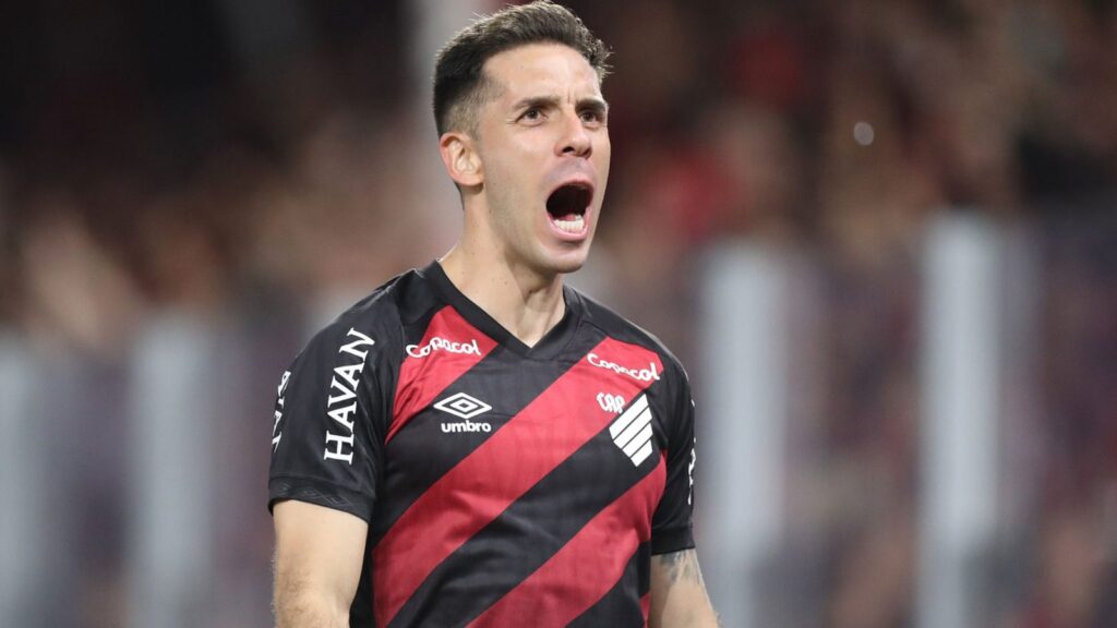 Athletico-PR vence Botafogo pelo Brasileirão