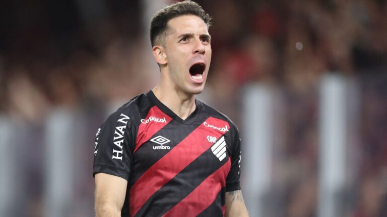 Athletico-PR vence Botafogo pelo Brasileirão