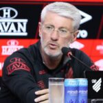 Athletico-PR vence Coritiba e convence pelo Brasileirão