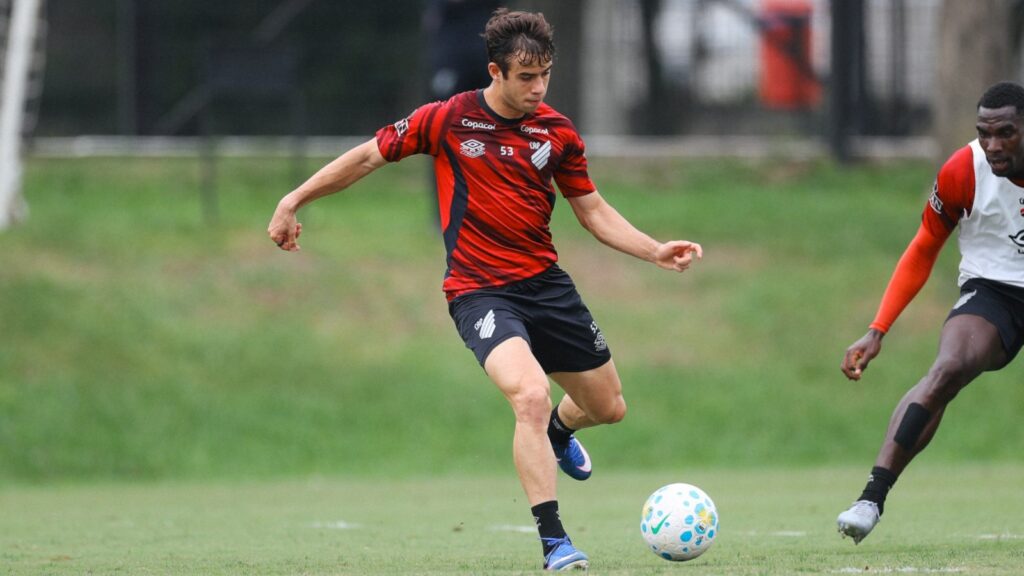 Dudu treina e fala sobre Athletico-PR na pré-temporada