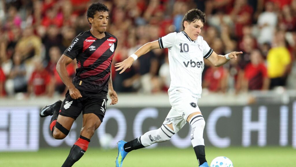 Athletico-PR vence Botafogo pelo Brasileirão