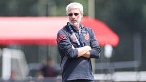 Athletico-PR se prepara em treinos