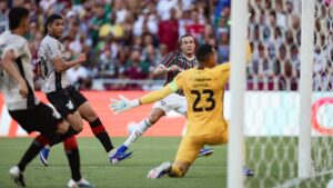 Athletico-PR é derrotado pelo Fluminense pelo Brasileiro