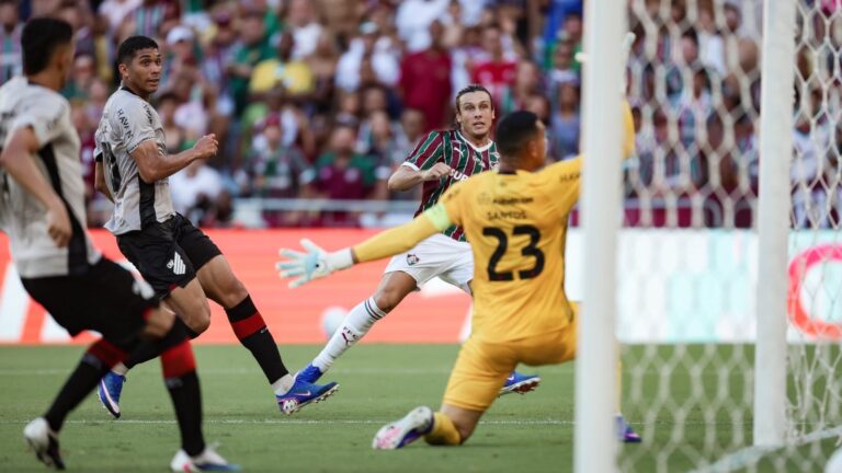 Athletico-PR é derrotado pelo Fluminense pelo Brasileiro