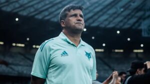 Athletico-PR reencontra Wesley Carvalho contra Cruzeiro