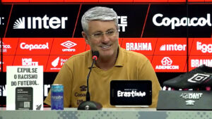 Odair tem vantagem no Athletico-PR de quase 11 meses