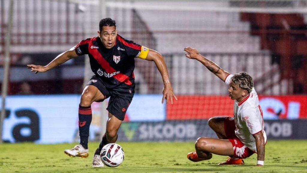 Athletico-PR enfrenta Atlético-GO com desfalque