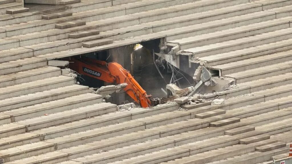 Athletico-PR divulga nova obra