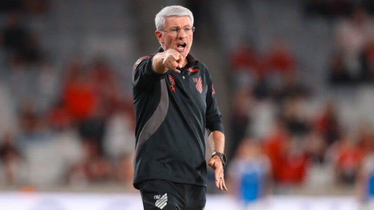 Jogo do Athletico-PR contra Atlético-GO pela Copa do Brasil