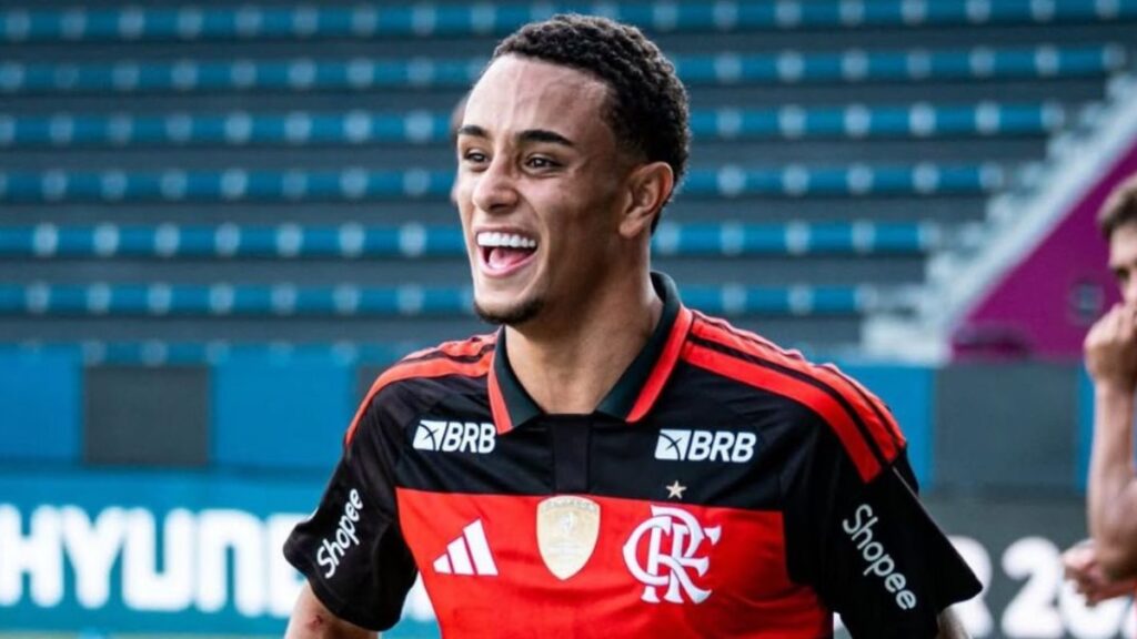 Athletico-PR tem fatia do passe de Ryan Roberto