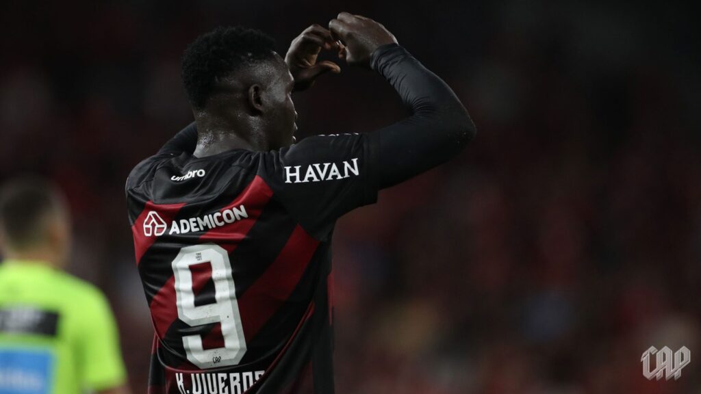 Viveros agradece torcida do Athletico-PR