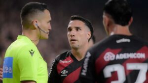 Athletico-PR é prejudicado pela arbitragem contra Grêmio