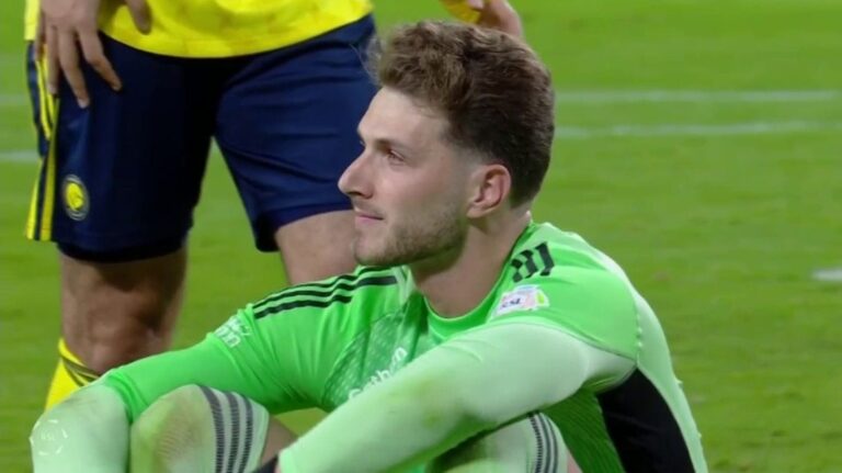 Goleiro ex-Athletico-PR tem ameaça de não ir à Copa