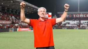 Athletico-PR avança na Copa do Brasil contra Atlético-GO