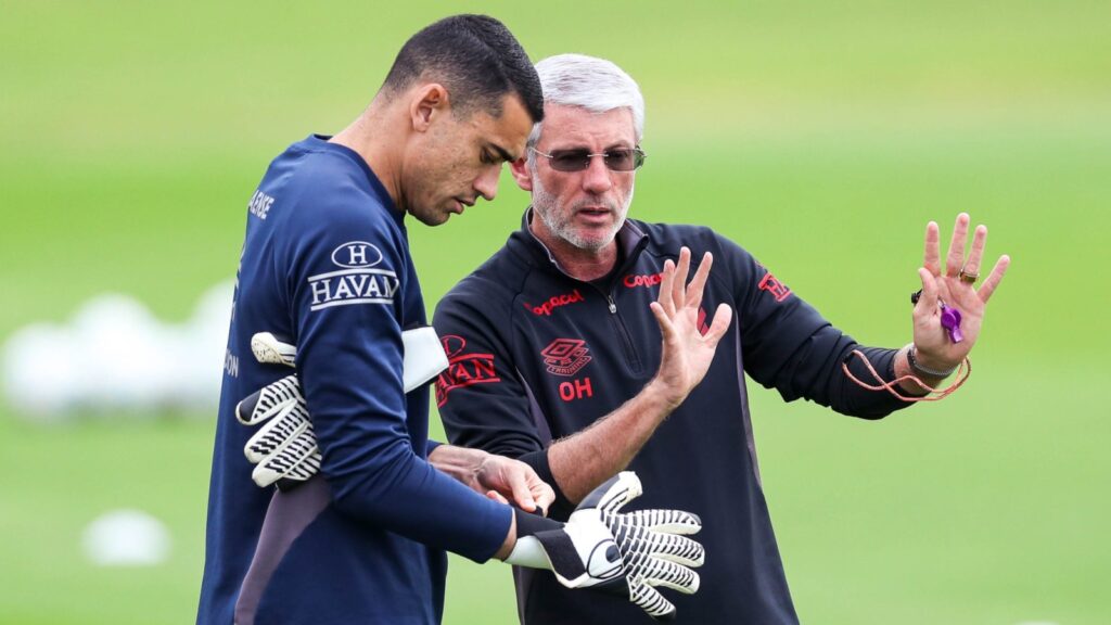 Mycael passa por cirurgia e Athletico-PR tem novidade contra Mirassol