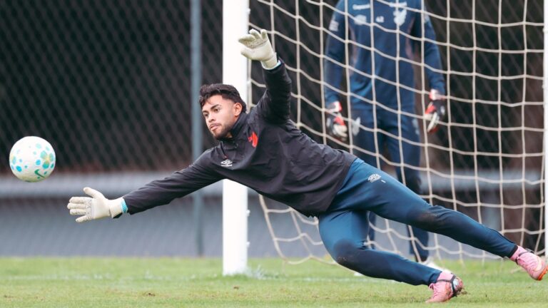 Mycael passa por cirurgia no Athletico-PR