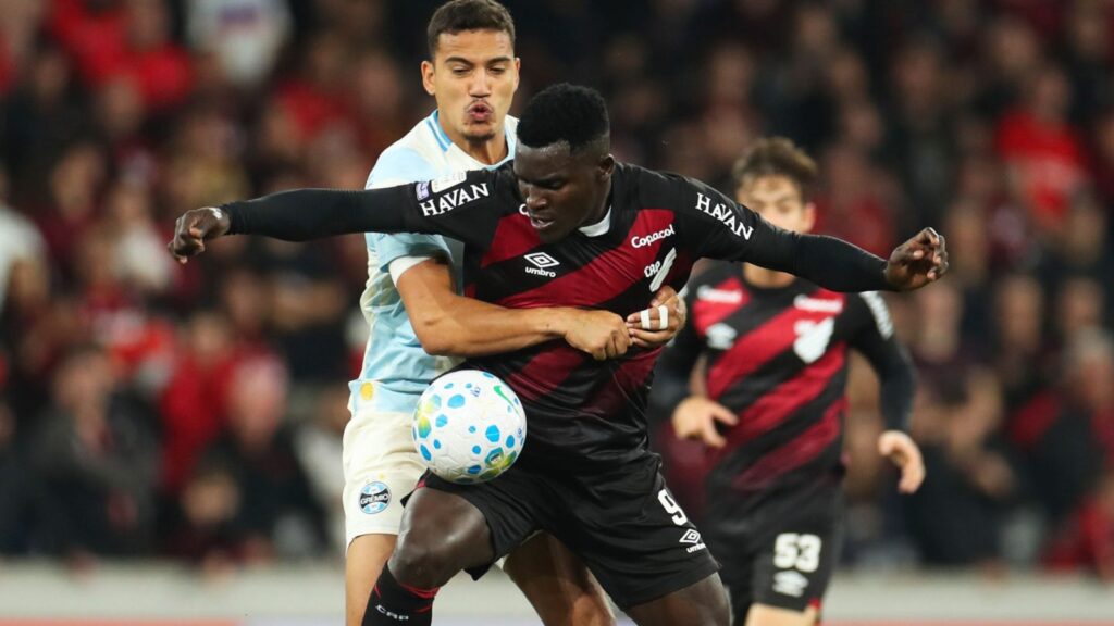 Athletico-PR sofre derrota para Grêmio pelo Brasileirão